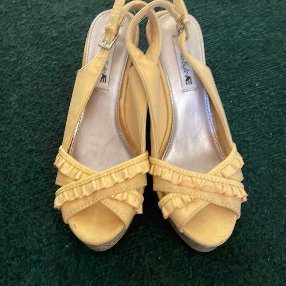 American Eagle Yellow Wedges Size 6.5